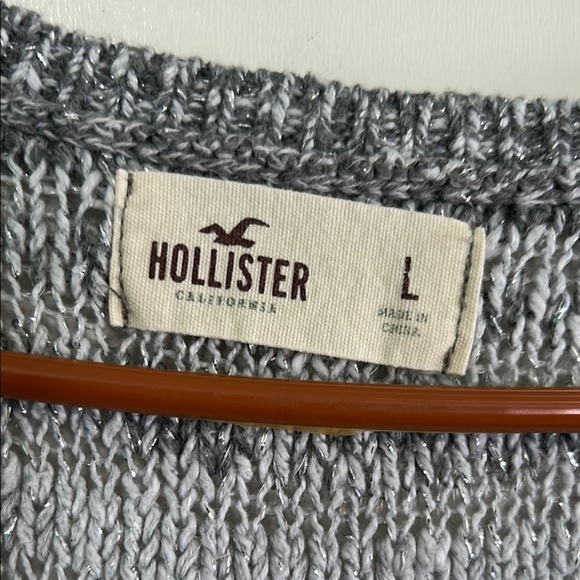 Hollister Gray V-Neck Sweater with Gradient Knit - Picture 3 of 6